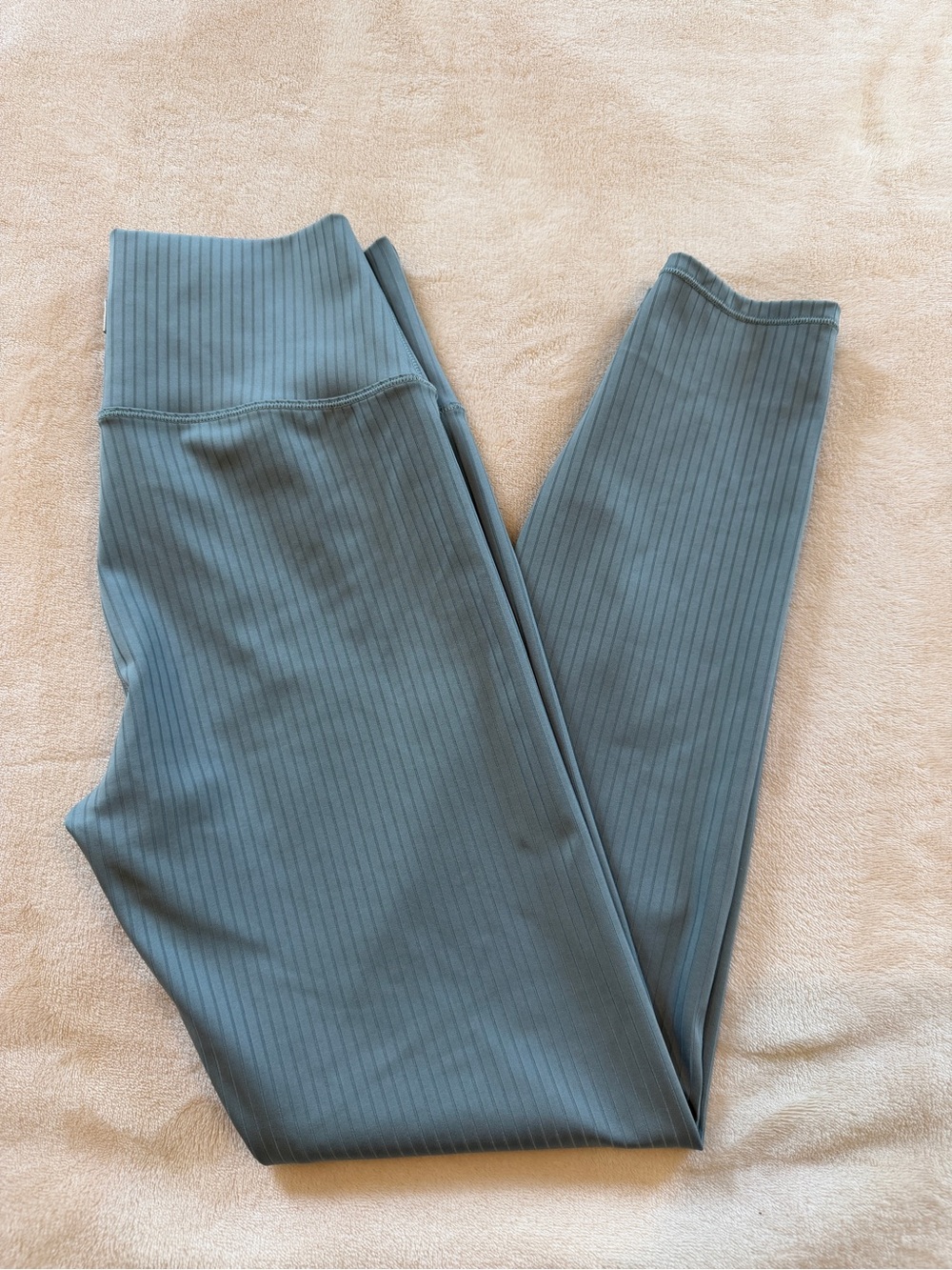 Vuori Inversion Rib Leggings - Picture 3 of 10